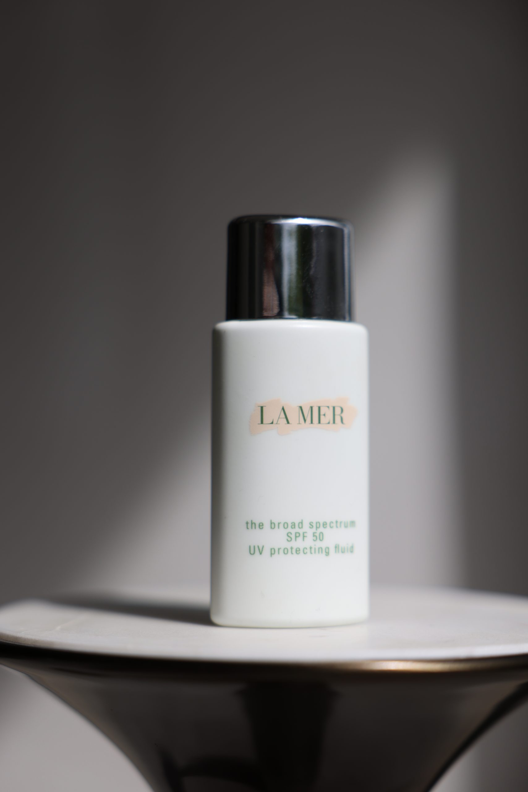 La Mer Sunscreen SPF 50 on table