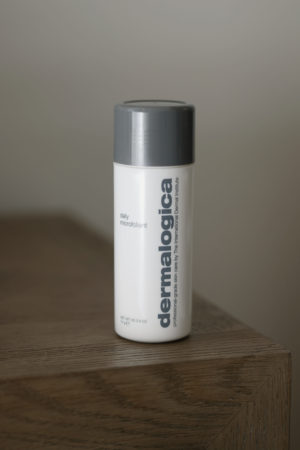 Dermalogica Daily Microfoliant Exfoliator container daily cleanser for acne and blemishes 